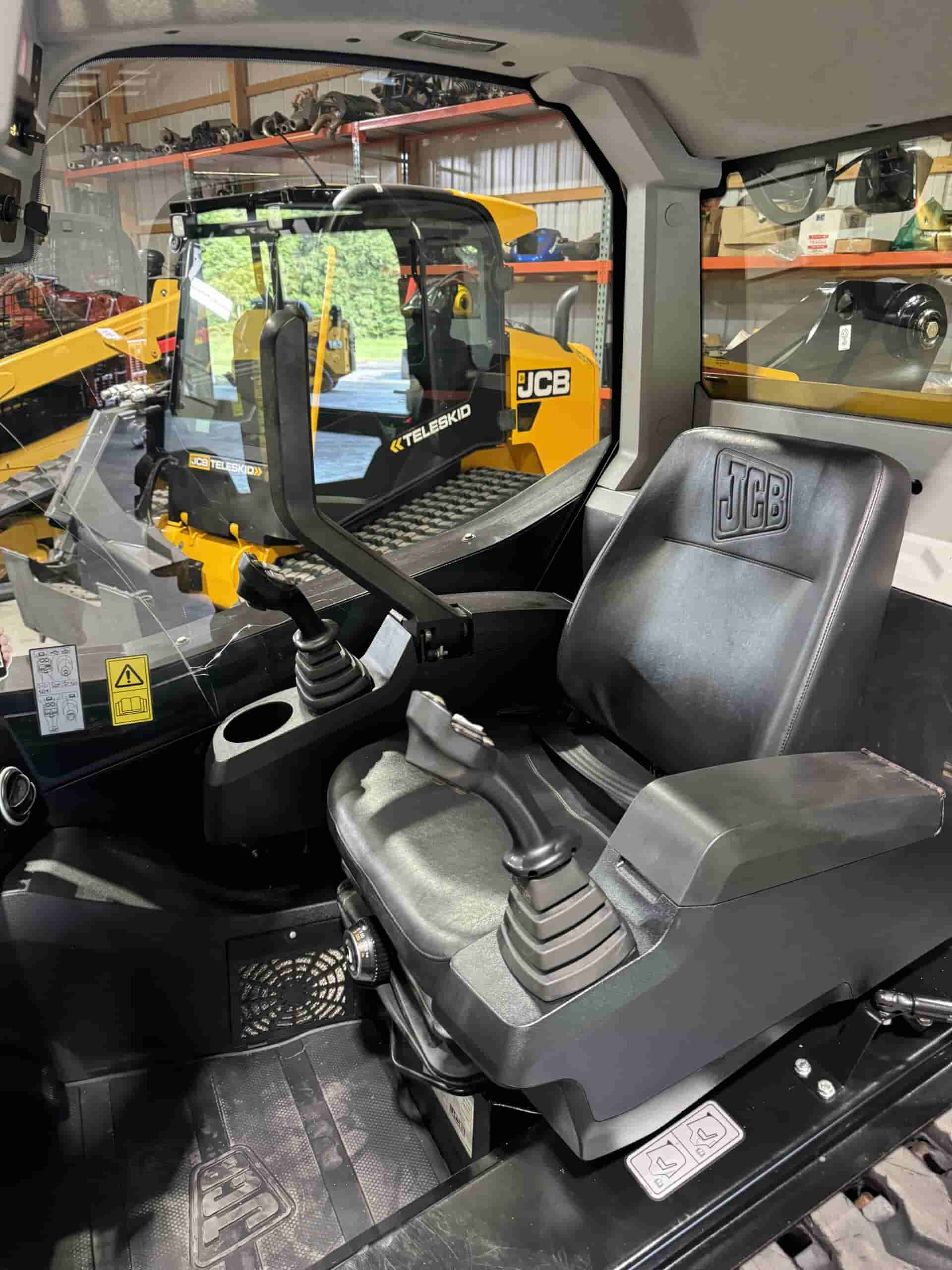 2018 JCB 215T
